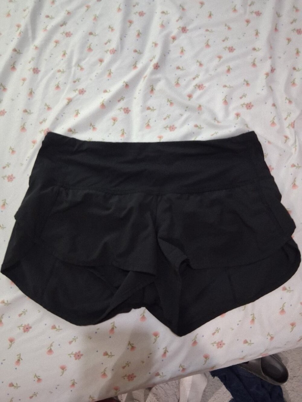 Black Lululemon speed up shorts